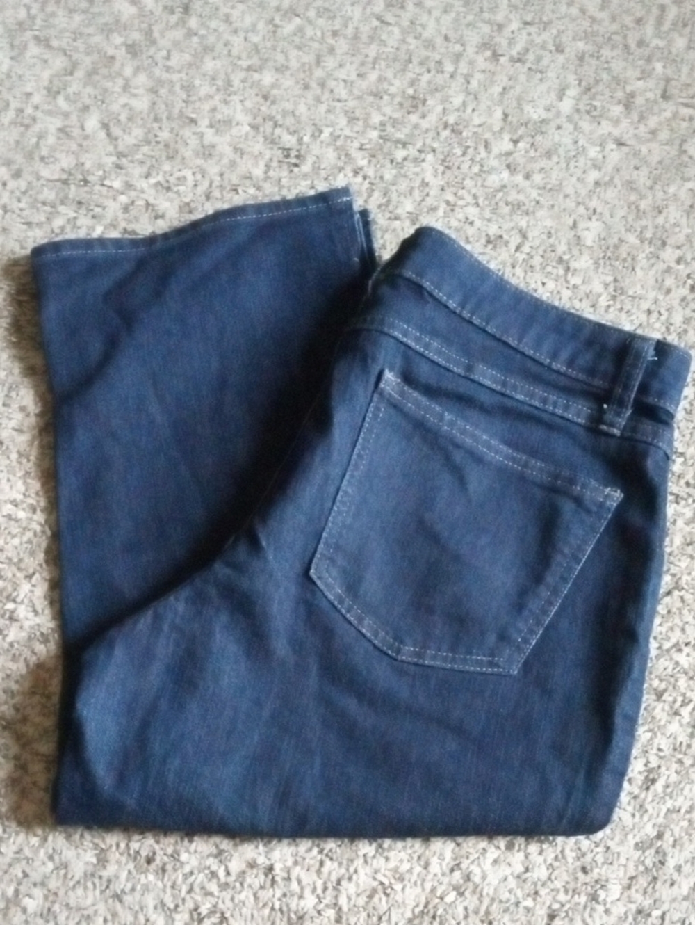 Women's Riders by Lee Indigo Mid Rise Jean Capris